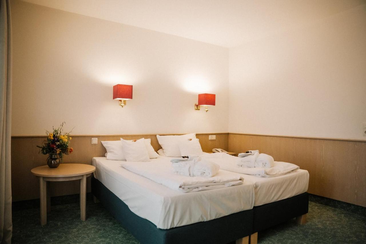 Landhotel Waldhaus Laubach  Exterior foto